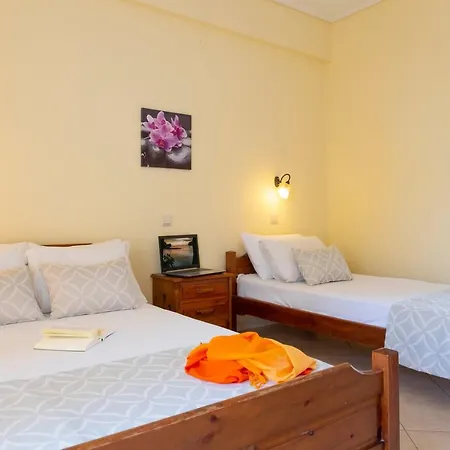 Aristides Aparthotel Fourka