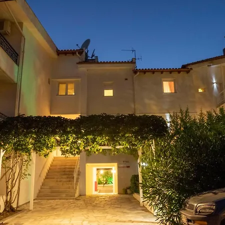 Aristides Aparthotel