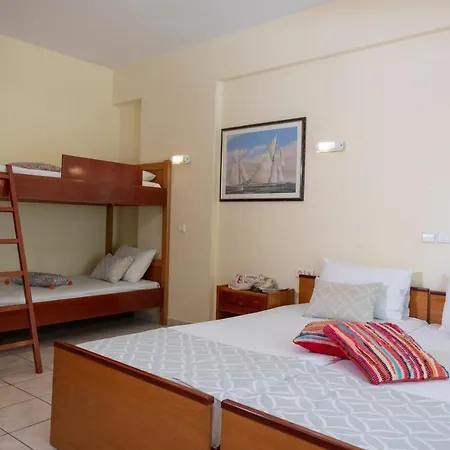 Aristides Aparthotel *