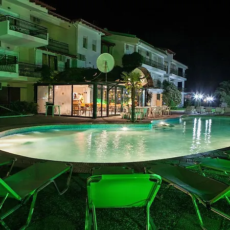 Aristides Aparthotel Fourka