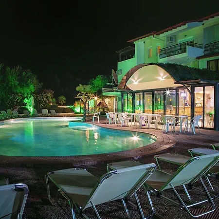 Aristides Aparthotel Fourka