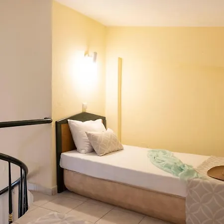 Aristides Apart Otel Fourka