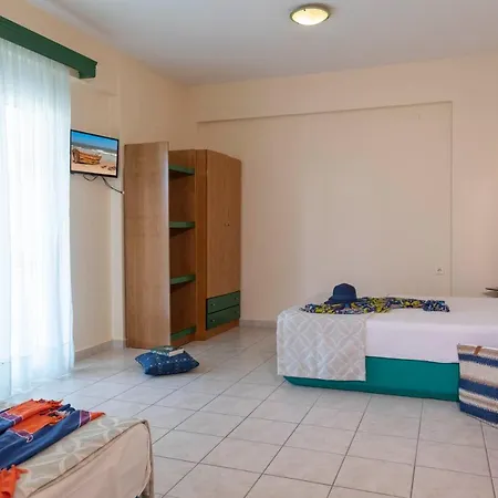 Apart Otel Aristides Fourka