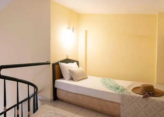 Aristides Hotel de apartamente Fourka